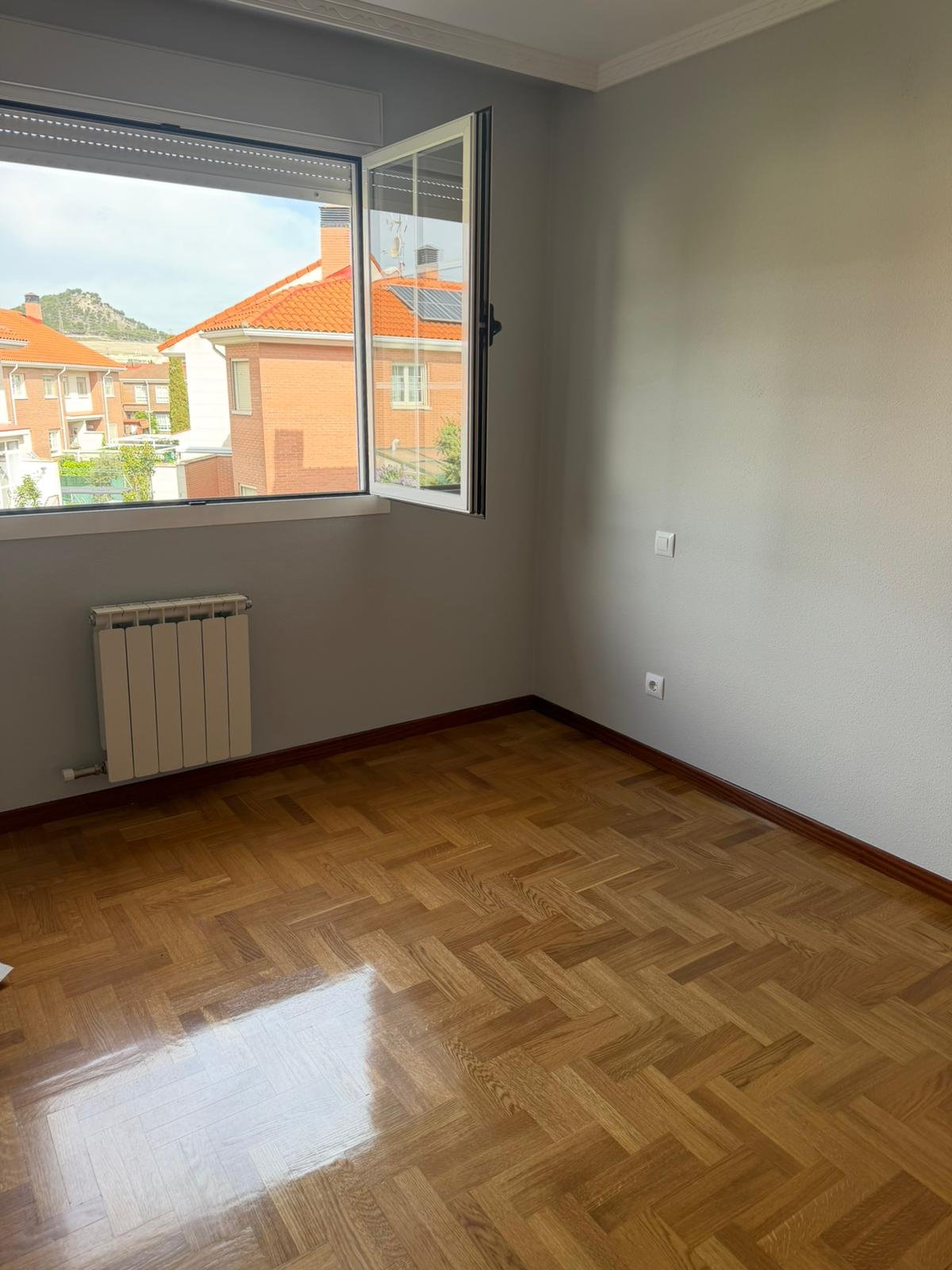 WhatsApp Image 2026-04-09 at 12.10.47 (1)